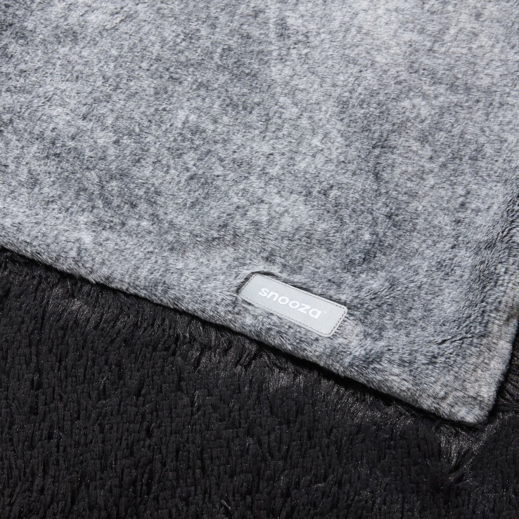 Snooza – Calming Waterproof Blanket