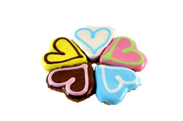 Huds and Toke – Little Doggy Love Hearts